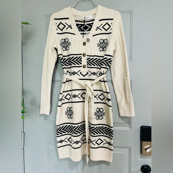 LUCKY BRAND Snowflake Geometric Cardigan Sweater Dress SIZE MED BY THE KNEE - Picture 4 of 12